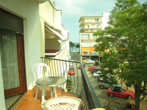 Hostal La Marina Platja d'Aro Exteriör bild