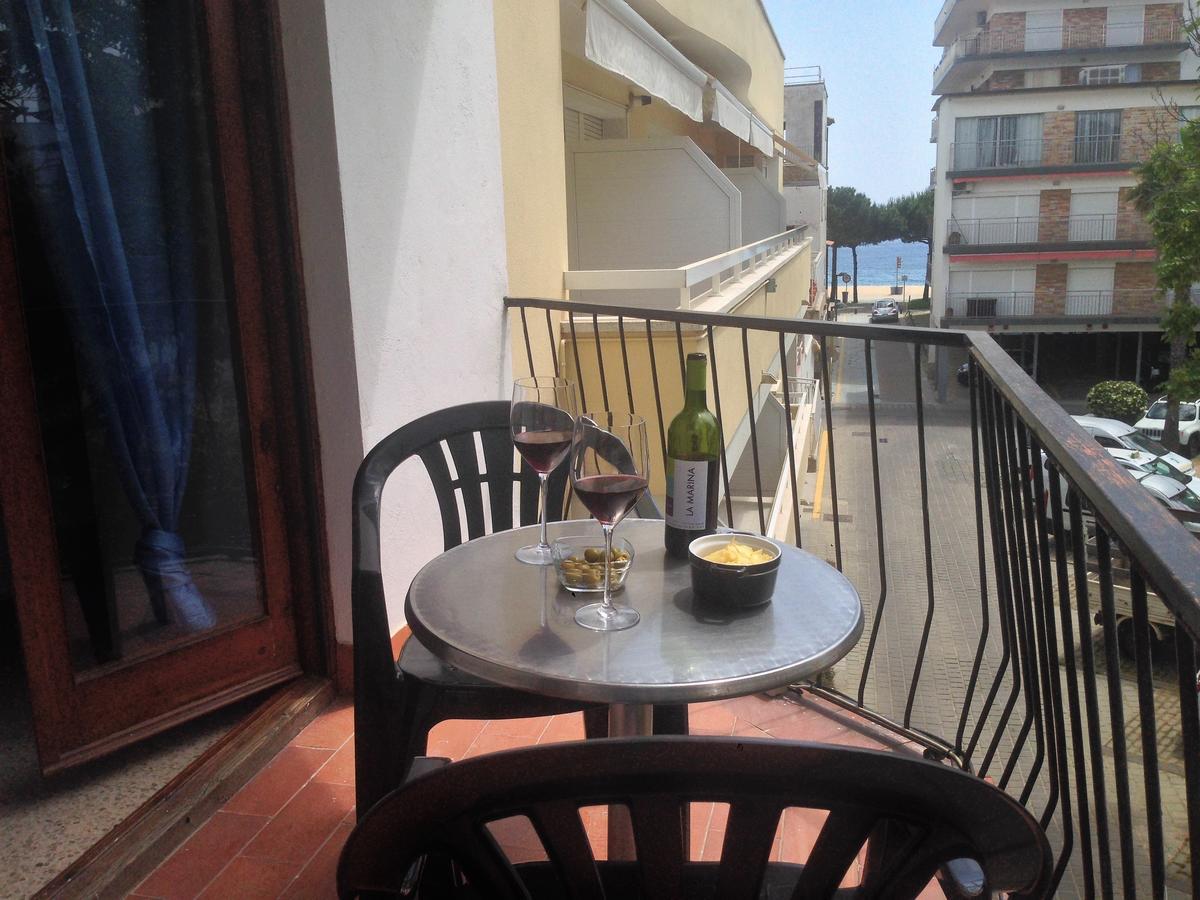 Hostal La Marina Platja d'Aro Exteriör bild
