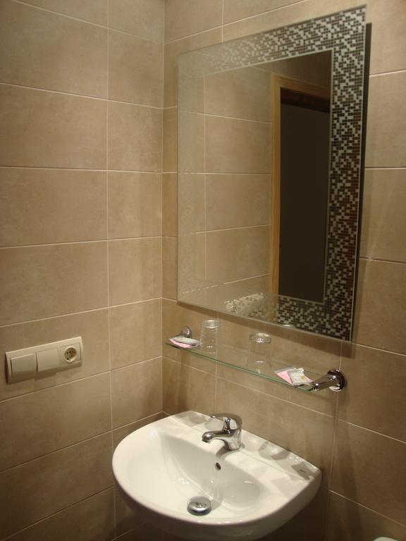 Hostal La Marina Platja d'Aro Rum bild